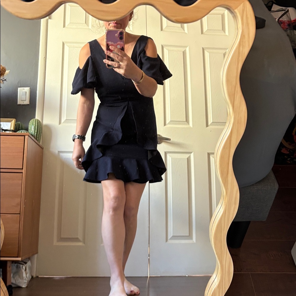 aijek NICOLA COLD SHOULDER RUFFLED DRESS